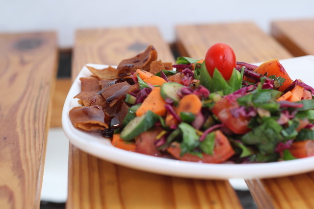 Ensaladas Árabes: Frescura que Complementa